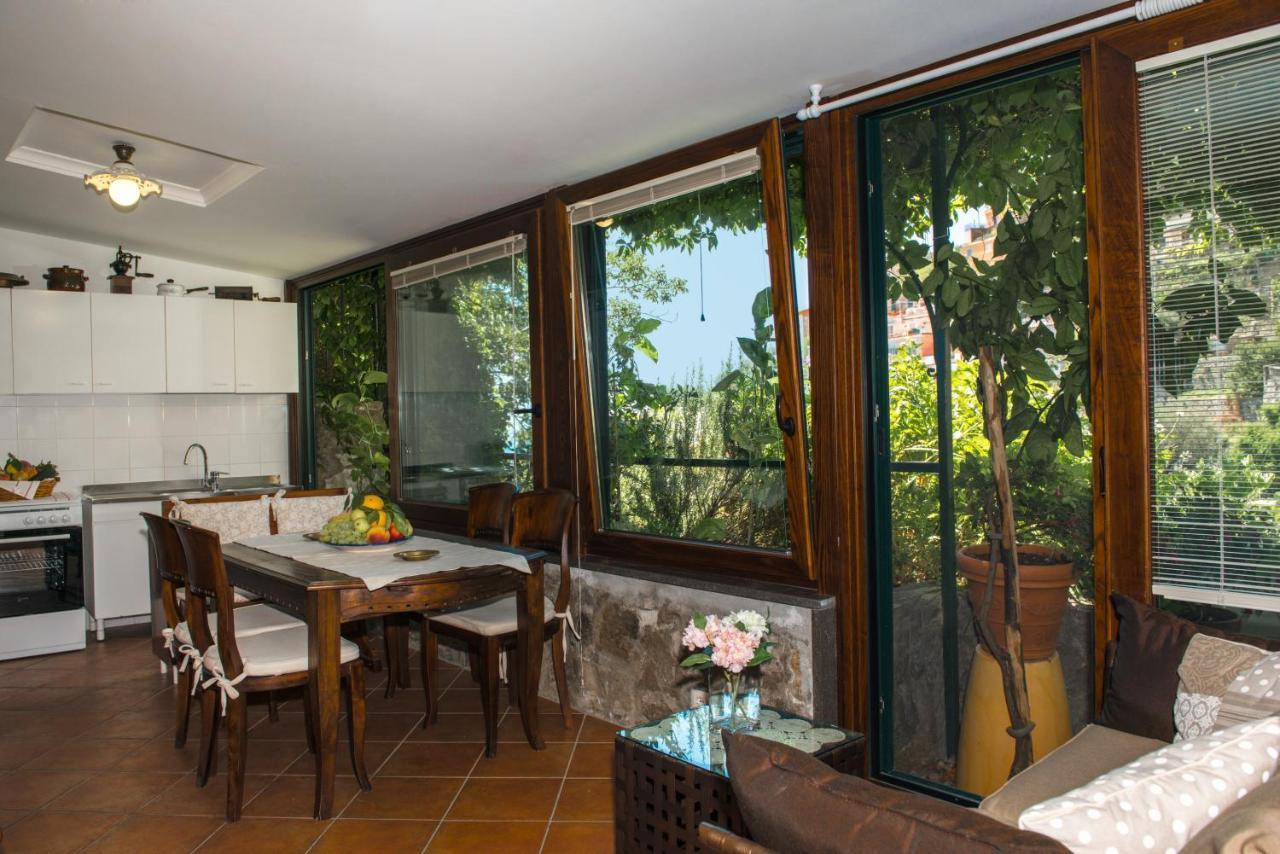Yourhome - Villa Iolanda Charming House Positano Exteriör bild